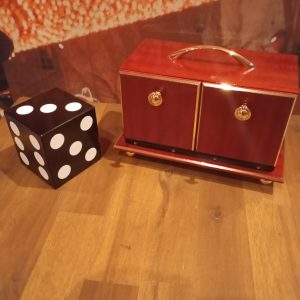 Würfelkasten Groß
